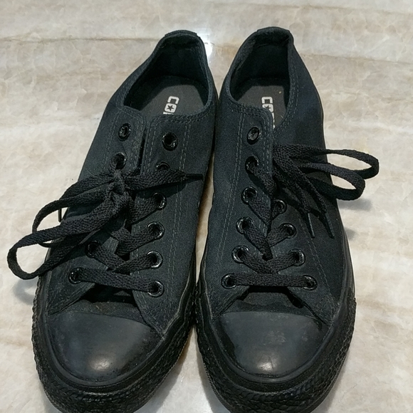Converse Shoes - Black Converse